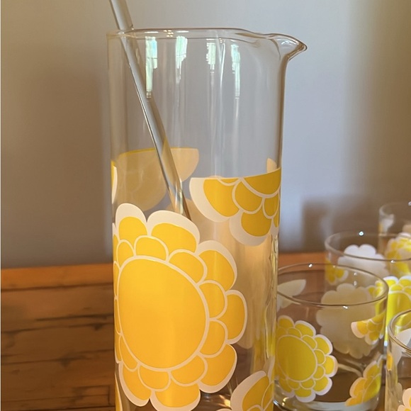 Vintage Colony MCM Yellow set/6 glasses tumblers + pitcher Daisy ditsy flower - Picture 5 of 5